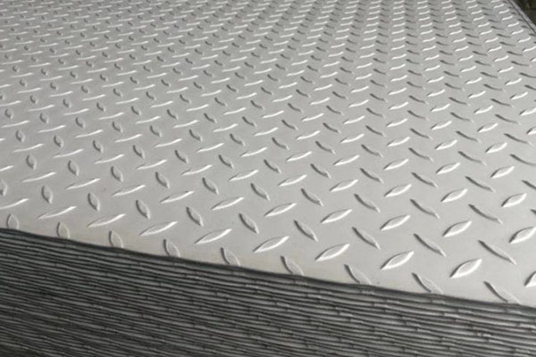 lempengan besi lempengan besi